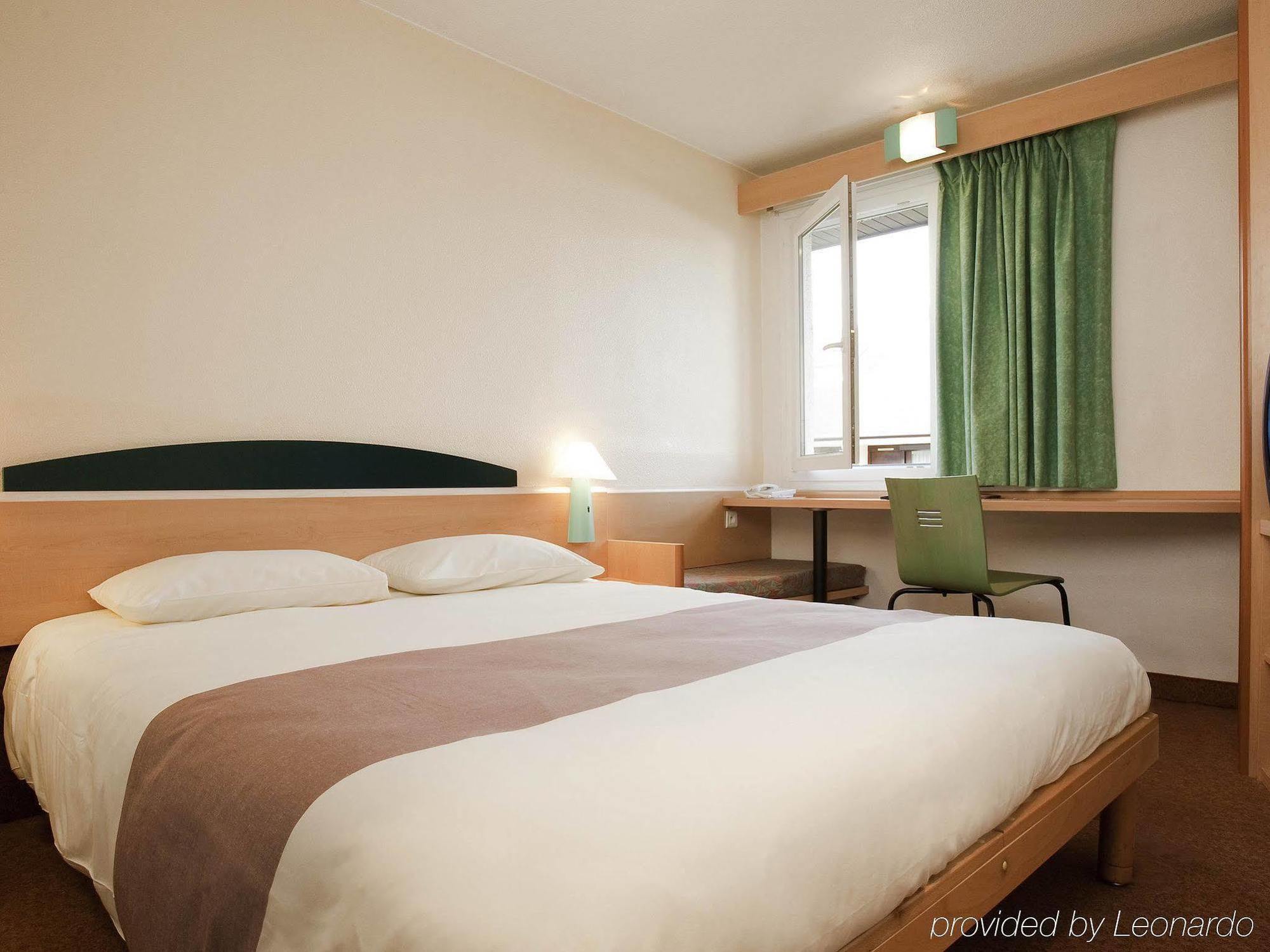 Готель Ibis Senlis Санліс Екстер'єр фото