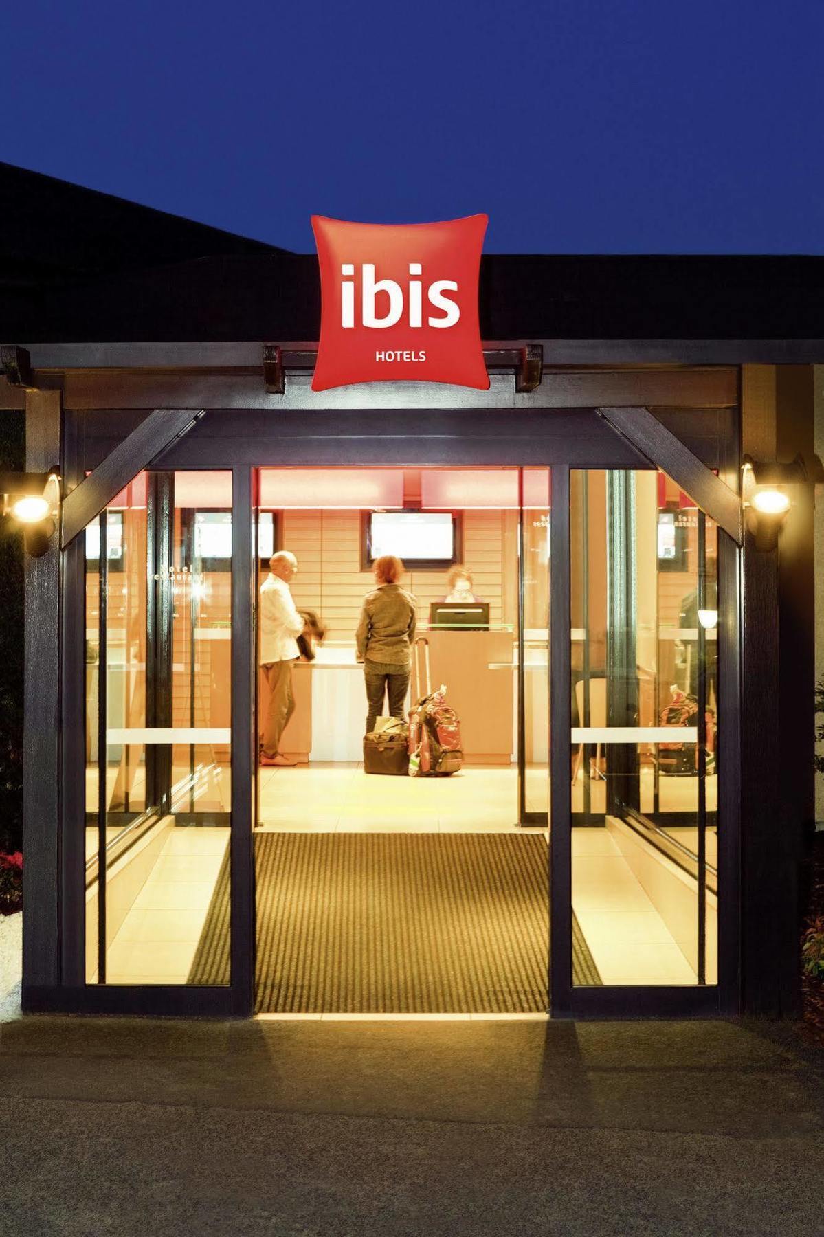 Готель Ibis Senlis Санліс Екстер'єр фото